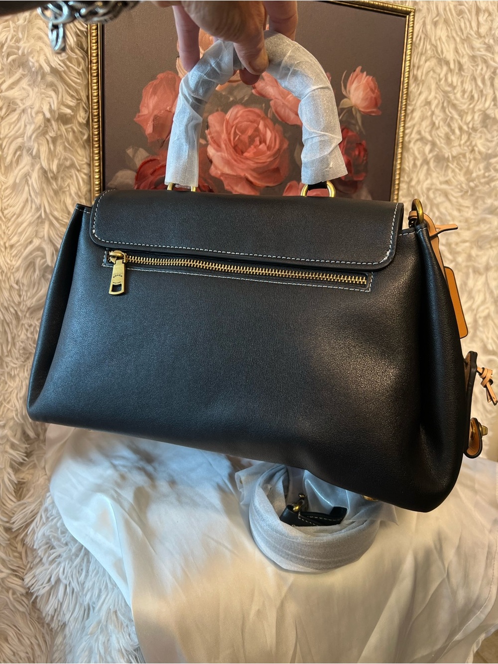 🖤Luxury Fashion Black Leather Satchel with Tan Accent and Gold Hardware🖤 - Picture 9 of 12